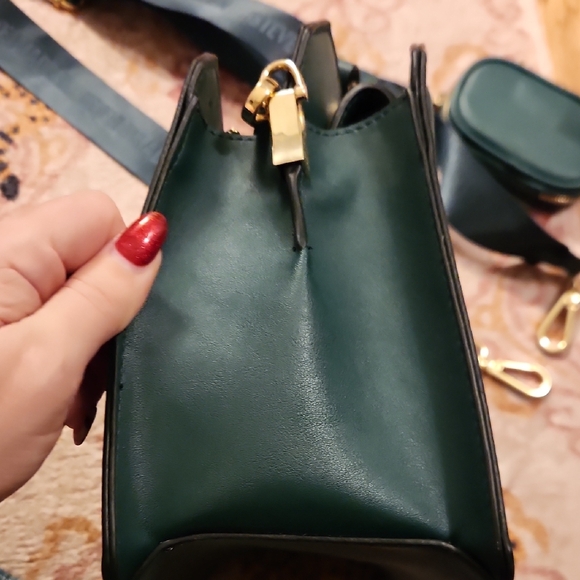 Steve Madden Forest Green Handbag - Picture 7 of 11